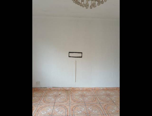 2 BEDROOM PROPERTY TO RENT IN NEWLANDS WEST